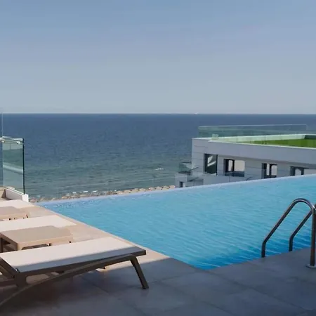 Infinity Pool & Spa Private Parking アパート ナボダリ