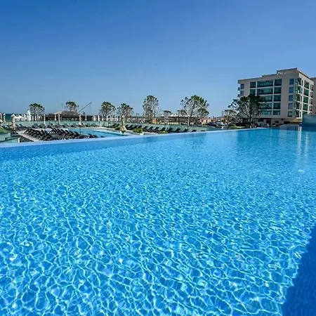 Infinity Pool & Spa Private Parking * Navodari