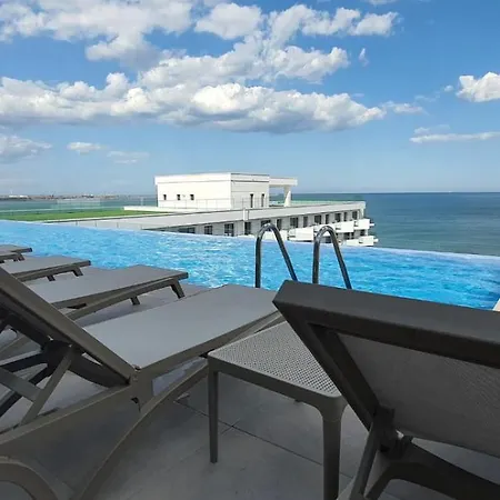 Infinity Pool & Spa Private Parking * Navodari