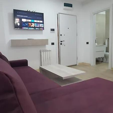 Infinity Pool & Spa Private Parking Apartment