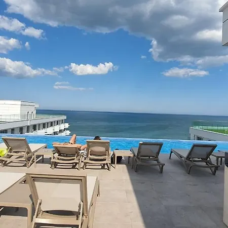 Infinity Pool & Spa Private Parking * Navodari