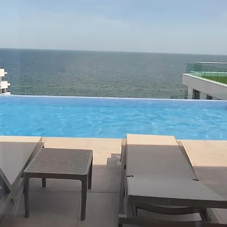 Apartment Infinity Pool & Spa Private Parking Navodari