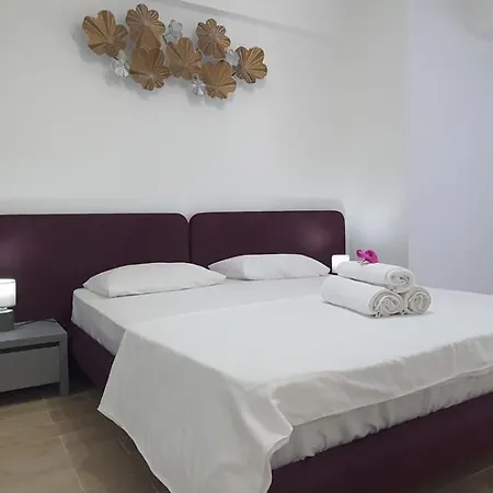 Infinity Pool & Spa Private Parking Apartment Navodari